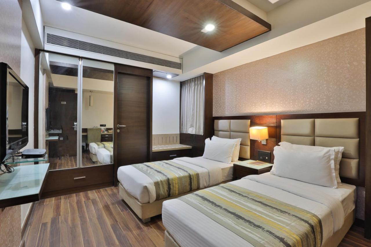 Krios Hotel - Near Sg Highway, Ahmedabad Ngoại thất bức ảnh