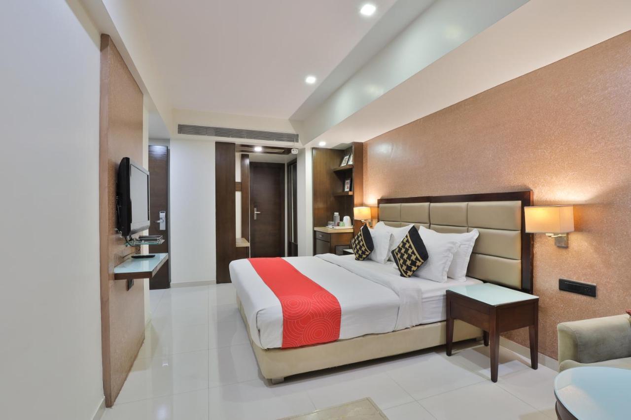 Krios Hotel - Near Sg Highway, Ahmedabad Ngoại thất bức ảnh