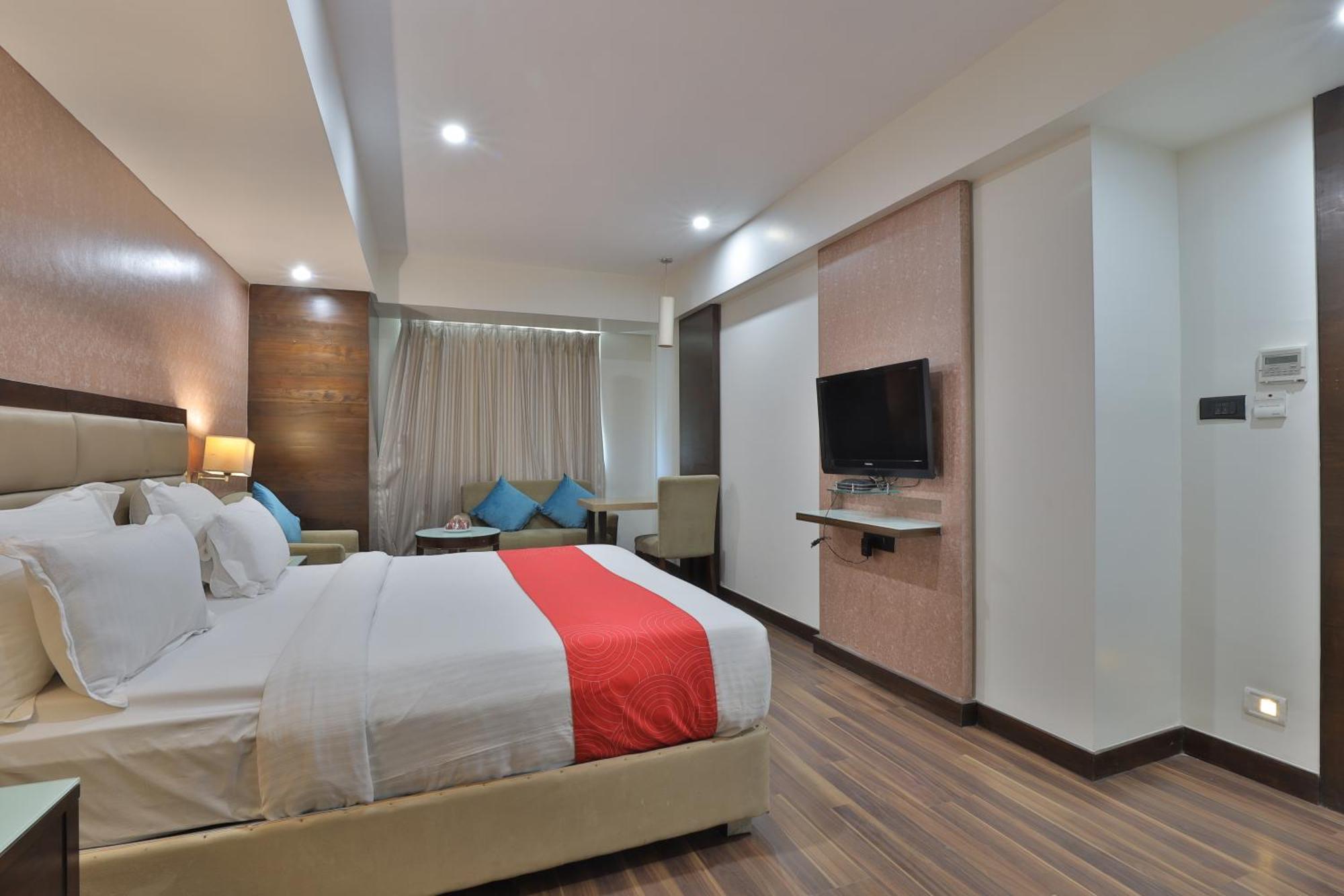 Krios Hotel - Near Sg Highway, Ahmedabad Ngoại thất bức ảnh