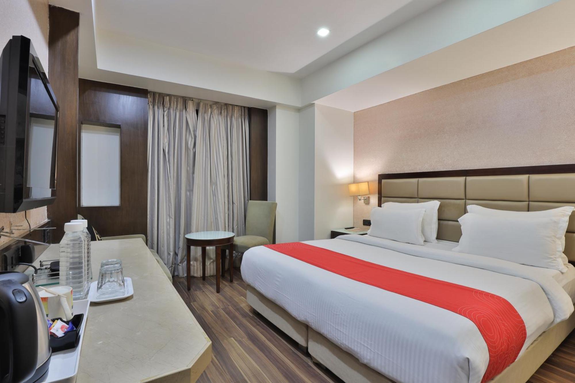 Krios Hotel - Near Sg Highway, Ahmedabad Ngoại thất bức ảnh
